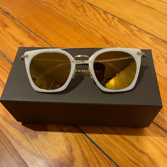 New in box Oliver people’s dacette white